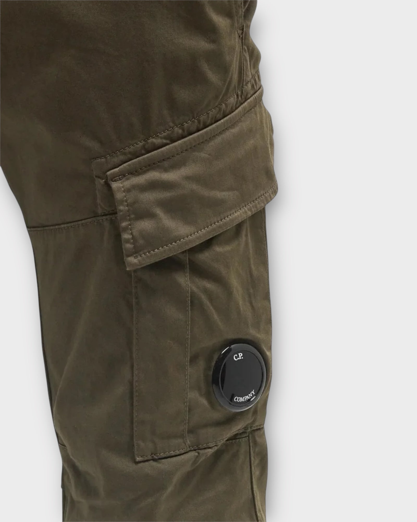 Cargos With Micro Lens